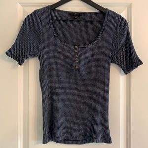 Blue speckled white t-shirt